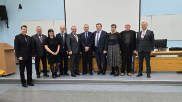 Поздравляем соискателя и его научного руководителя с защитой диссертации!