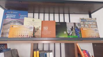 О Сибстрине для иностранцев: буклет университета на английском и французском языках распространен в Русских Домах стран Африки