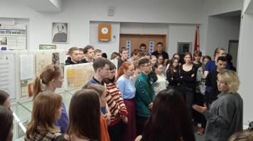 Первокурсники продолжают знакомство с историей вуза