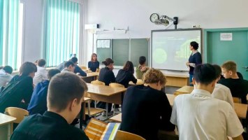 Кафедра Иностранных языков провела профориентационную работу среди новосибирских школьников