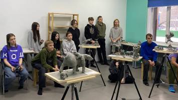 По программе кафедры ДИ НГАСУ (Сибстрин) талантливые дети Новосибирской области создали уникальные скульптурные композиции на тему Арктики