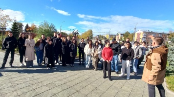 Приезжие студенты НГАСУ (Сибстрин) познакомились с многонациональным Новосибирском