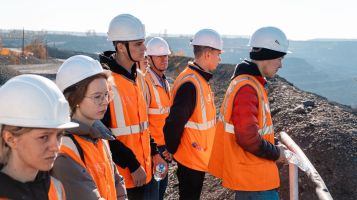 АБИТУРИЕНТУ 2024.Абитуриент, выбирай новую востребованную инженерную специальность «Горное дело»!