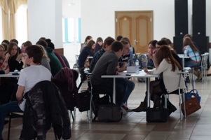 Интеллектуальные бои факультетов открыли «Звездопад»