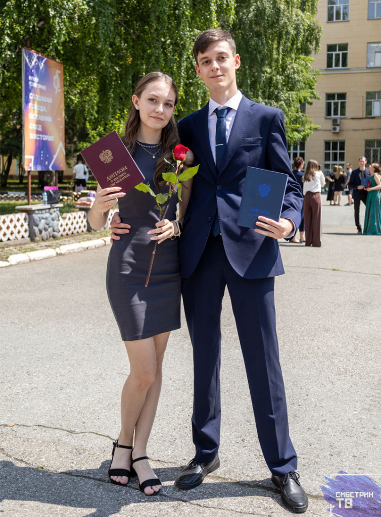 651651-800.jpg